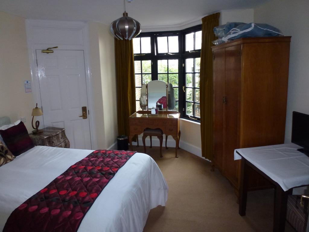 Royal Hotel (Adults Only) Eastbourne Bagian luar foto