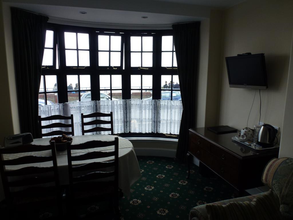 Royal Hotel (Adults Only) Eastbourne Bagian luar foto