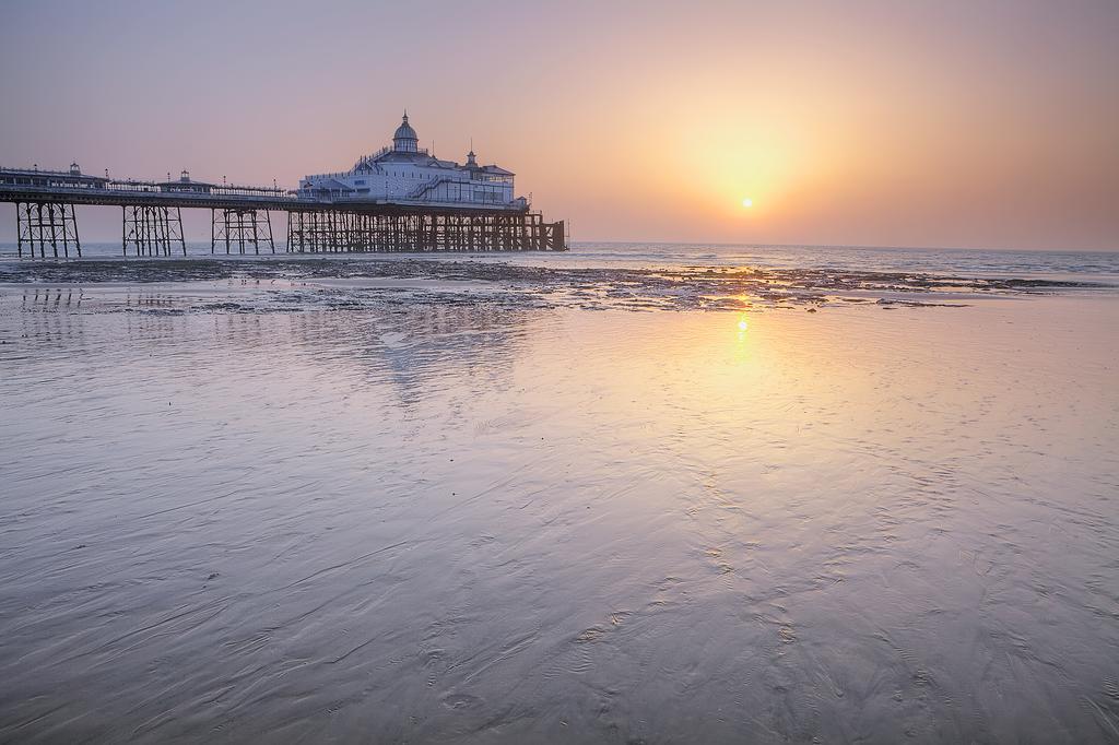 Royal Hotel (Adults Only) Eastbourne Bagian luar foto