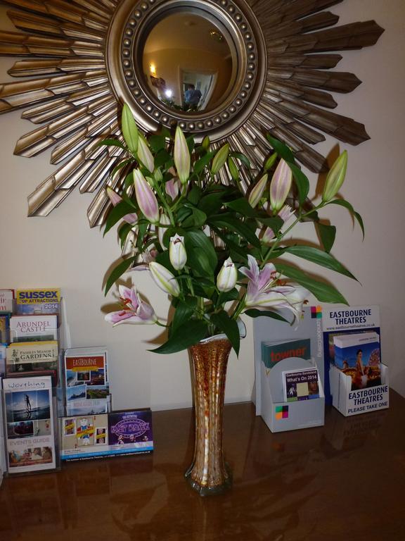 Royal Hotel (Adults Only) Eastbourne Bagian luar foto